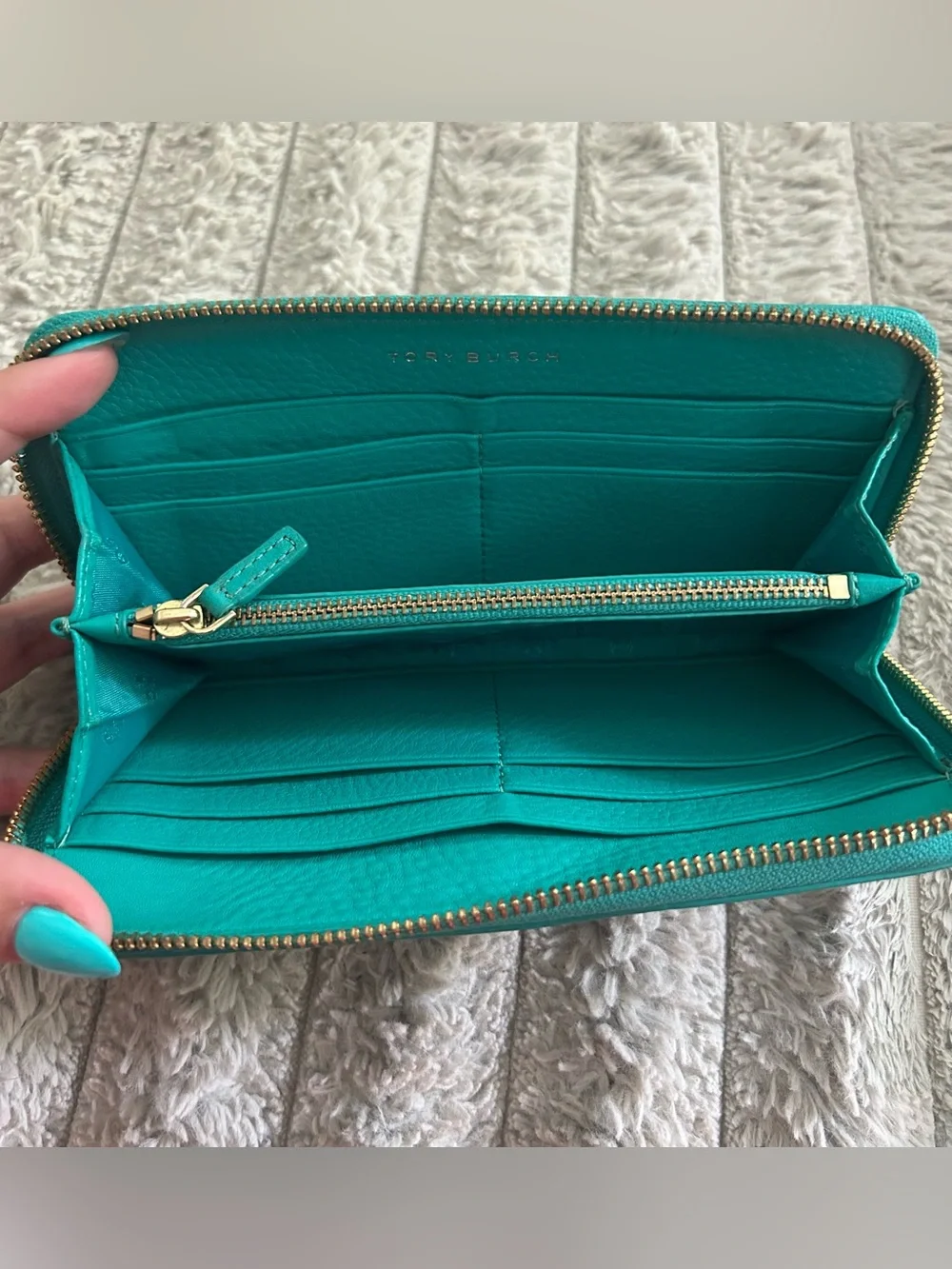 Tory Burch Turquoise Teal Leather Zip Around Continental Wallet Gold Logo
